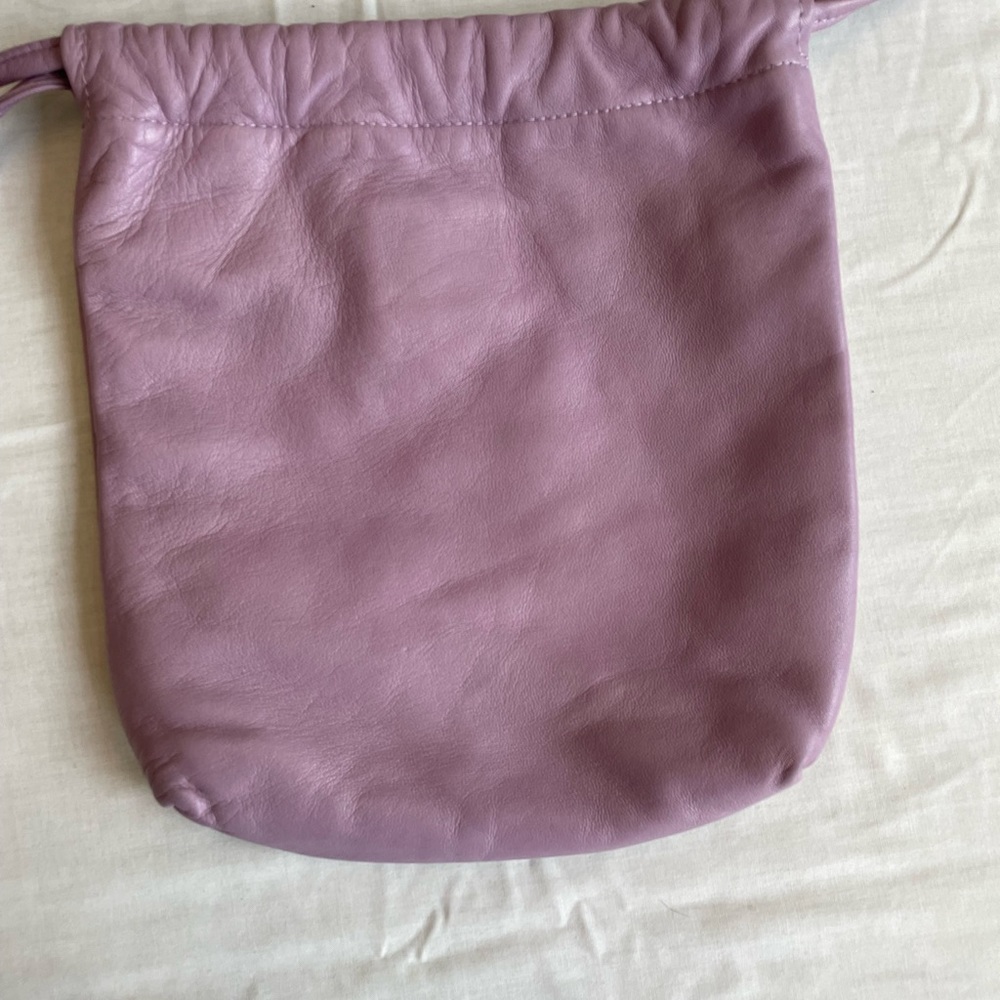 LAVENDER NAPPA DRAWSTRING POUCH BY CLARE V. - Picture 3 of 5